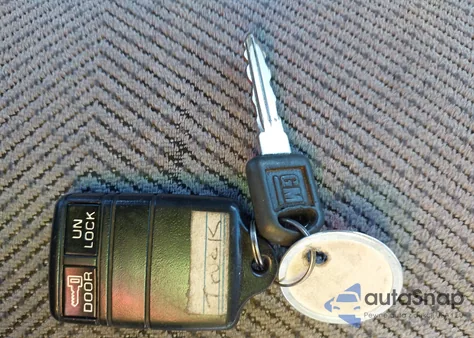 1996 GMC Sierra C1500 z USA, uszkodzony, nr VIN 2GTEC19M9T1527701